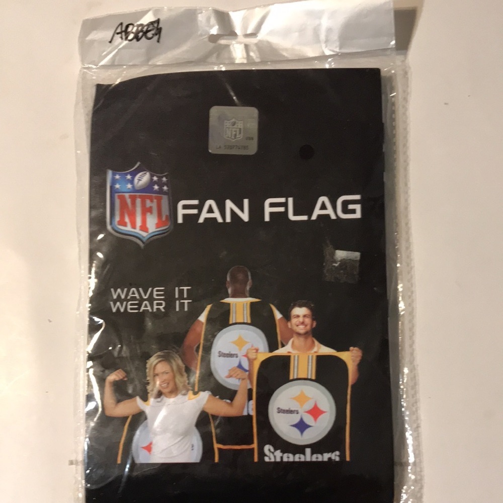 NIP NFL Steelers Fan Flag